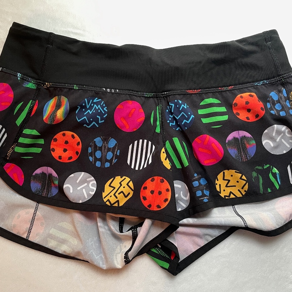 Lululemon shorts size 6 Special logo - Multicolor